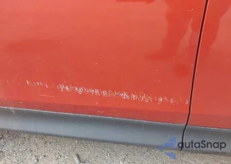 2015 Toyota Rav4 Xle z USA, uszkodzony, nr VIN JTMRFREV8FJ021275